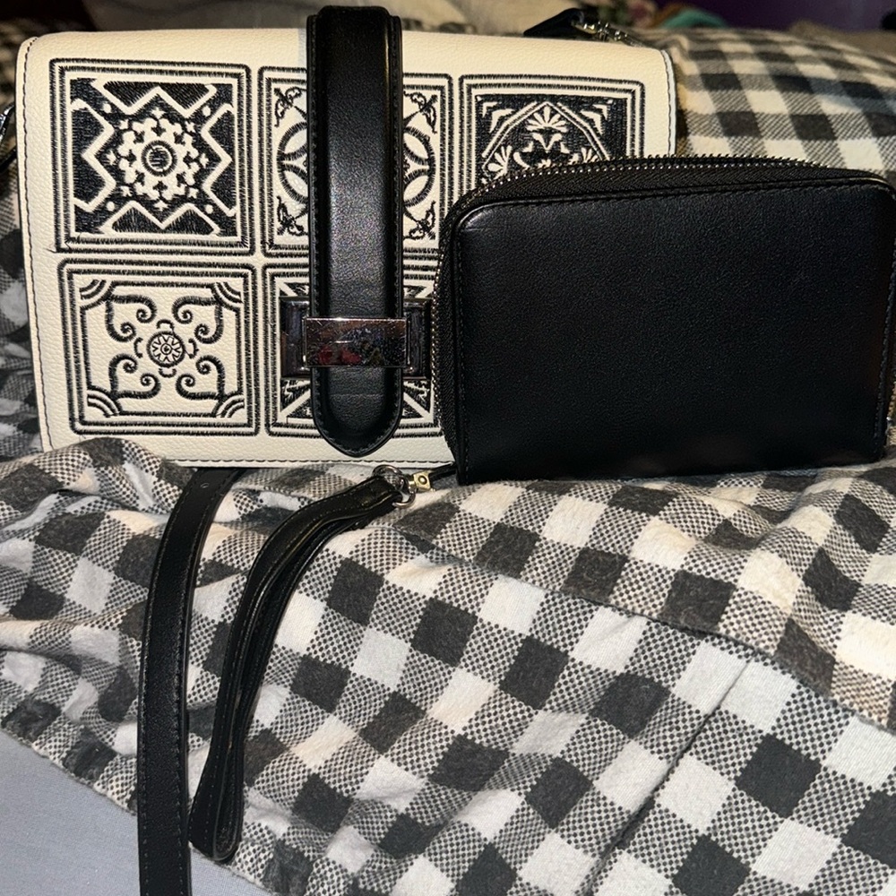 Cross body purse